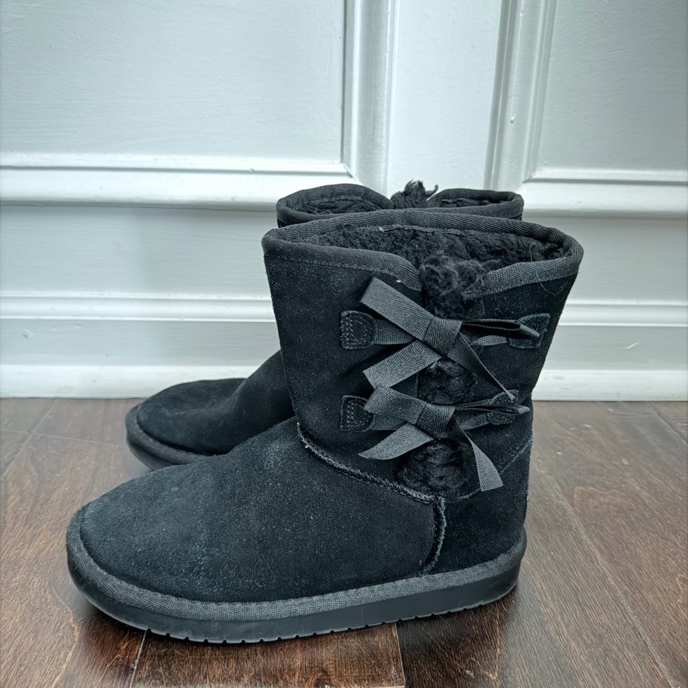 Koolaburra By UGG Victoria Short Boots bows black 3